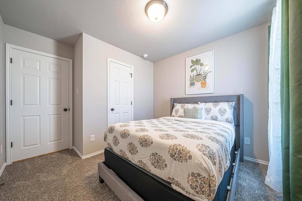 Gorgeous, Brand New 3 Bedrooms Home- Built 2024, Near Seaworld & Lackland Afb San Antonio Esterno foto