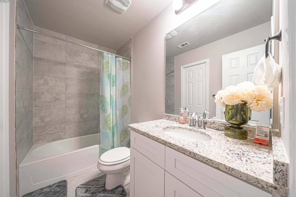 Gorgeous, Brand New 3 Bedrooms Home- Built 2024, Near Seaworld & Lackland Afb San Antonio Esterno foto