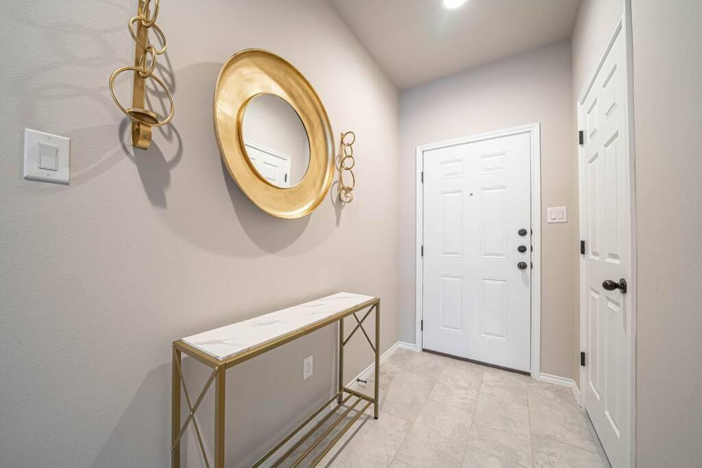 Gorgeous, Brand New 3 Bedrooms Home- Built 2024, Near Seaworld & Lackland Afb San Antonio Esterno foto