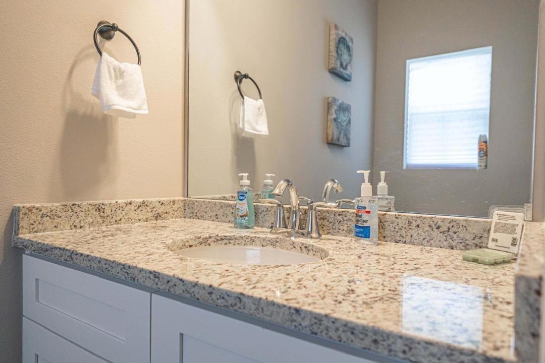 Gorgeous, Brand New 3 Bedrooms Home- Built 2024, Near Seaworld & Lackland Afb San Antonio Esterno foto